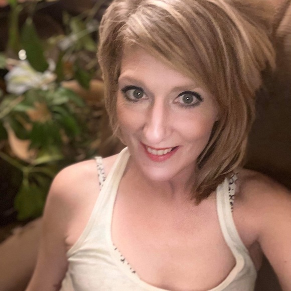 Meet your Posher, Jessica - Picture 4 of 4